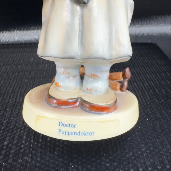 Hummel The Doctor Figurine Goebel Boy with goggles W Germany Puppendoktor VTG - Picture 6 of 11